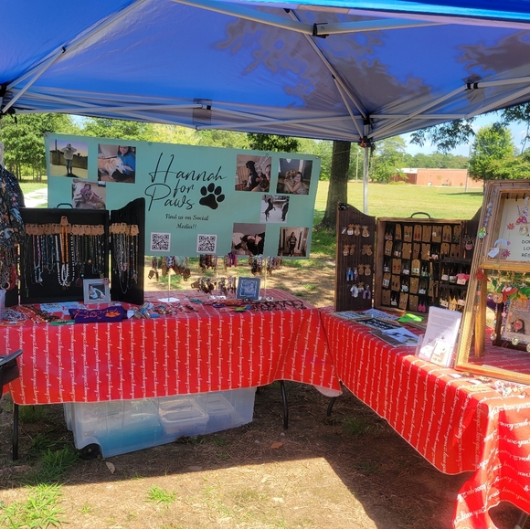 Meet your Posher, Hannah for Paws - Picture 12 of 16